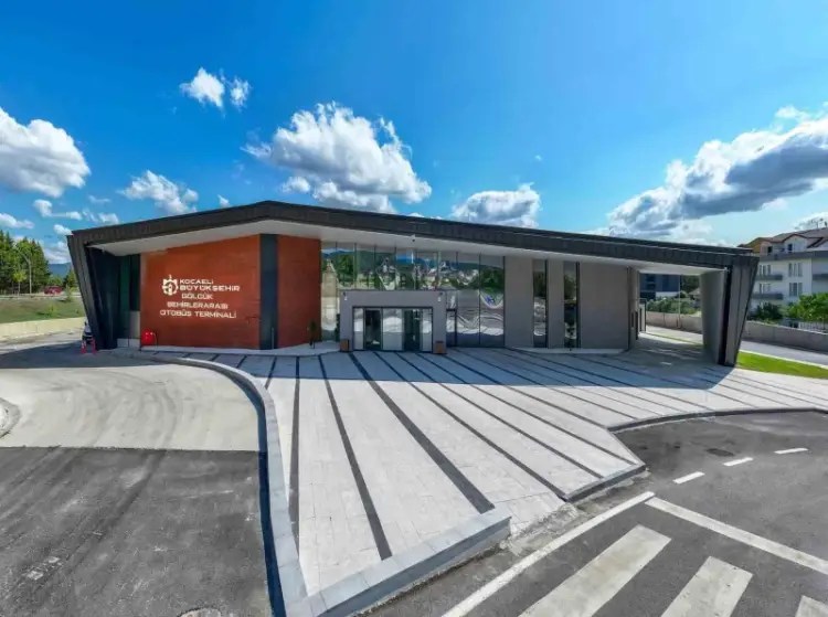 Gölcük’ün Yeni Otobüs Terminali Bu Gece Hizmete Açılıyor