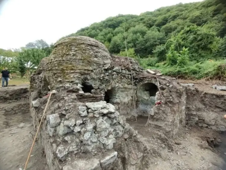 Gölcük’te Tarihi Osmanlı Hamamı Aslına Uygun Olarak Yeniden Hayat Bulacak