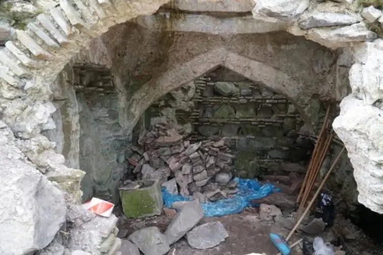 Gölcük’te Tarihi Osmanlı Hamamı Aslına Uygun Olarak Yeniden Hayat Bulacak