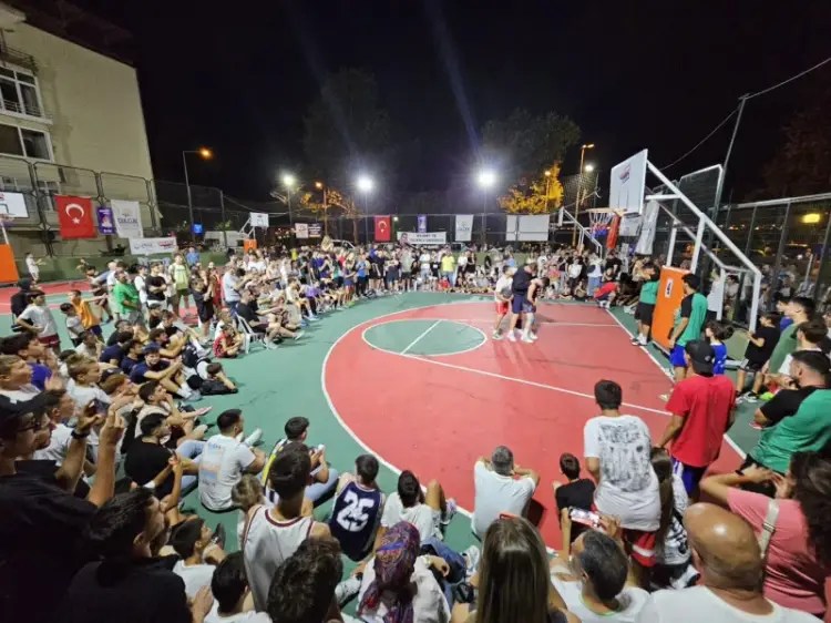 Gölcük’te Mehmet Sezer Sokak Basketbolu Turnuvası Büyük İlgiyle Tamamlandı