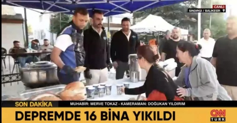 Gölcük Belediyesi, Balıkesir Sındırgı’da Depremzedelere Sıcak Yardım Eli Uzattı