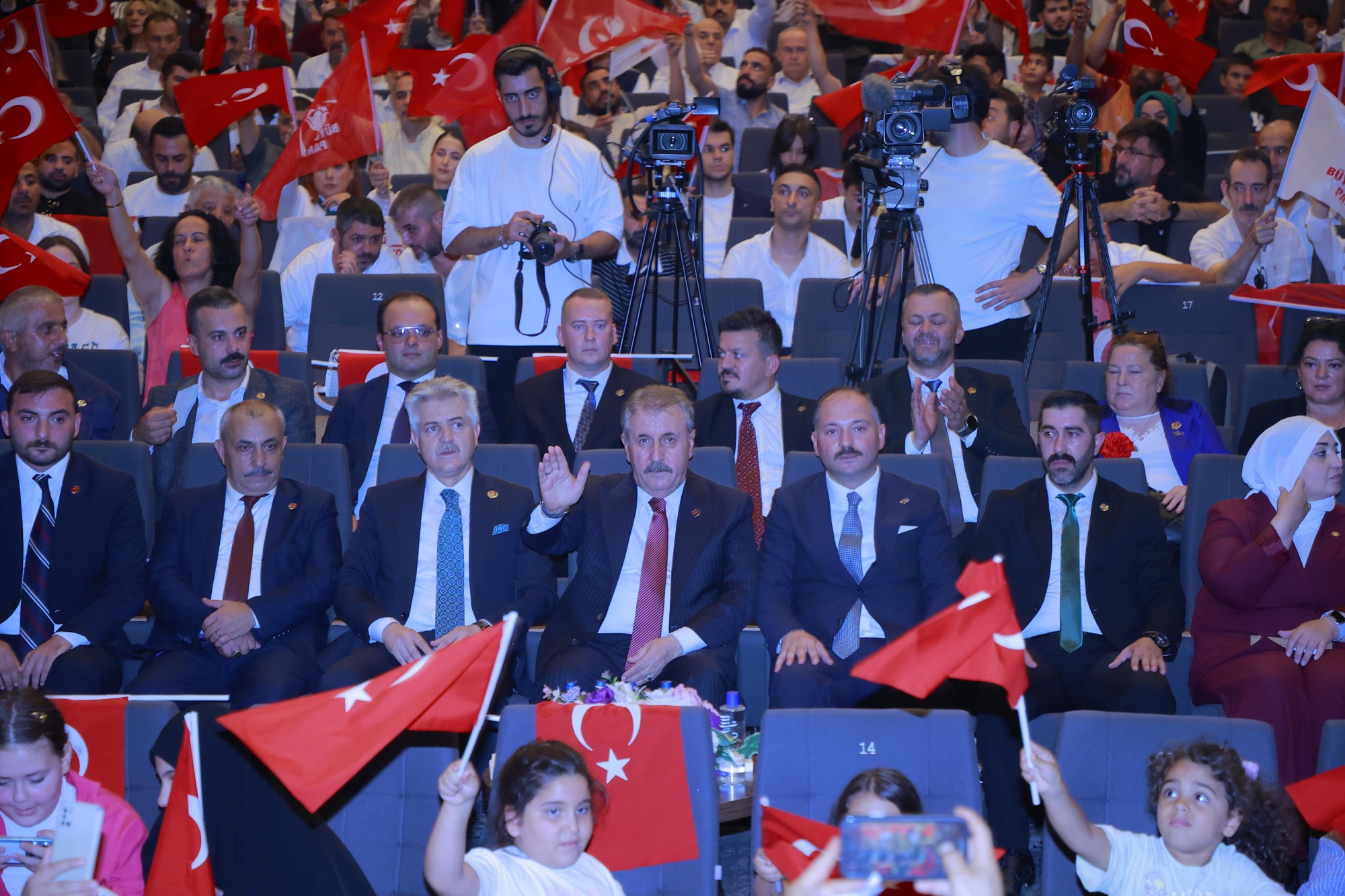 BBP Genel Başkanı Mustafa Destici: Hem İzmit’i istiyorum hem de milletvekili!