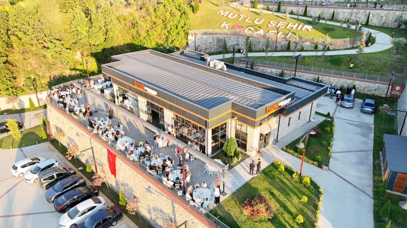 Karamürsel’de Taze Davet Salonu, Mutluluğun Yeni Adresi Oluyor