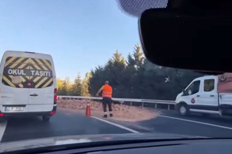 İzmit trafiği felç oldu. Sebebiyse…