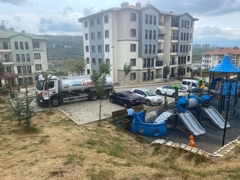Kocaeli’deki Çocuk Parklarında Temizlik ve Bakım Seferberliği