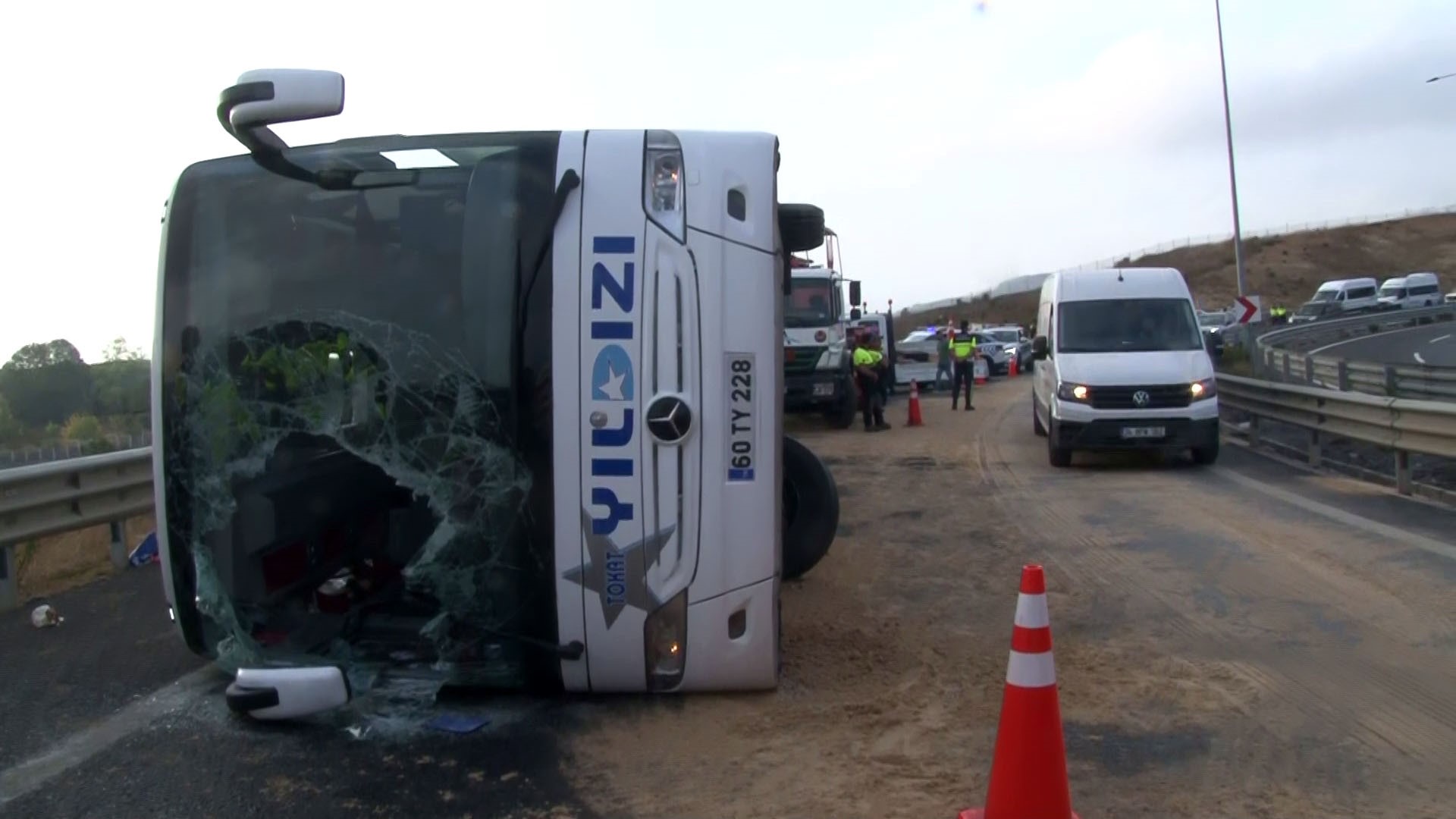 Kuzey Marmara Otoyolu kan gölüne döndü: 3 ölü 20 yaralı