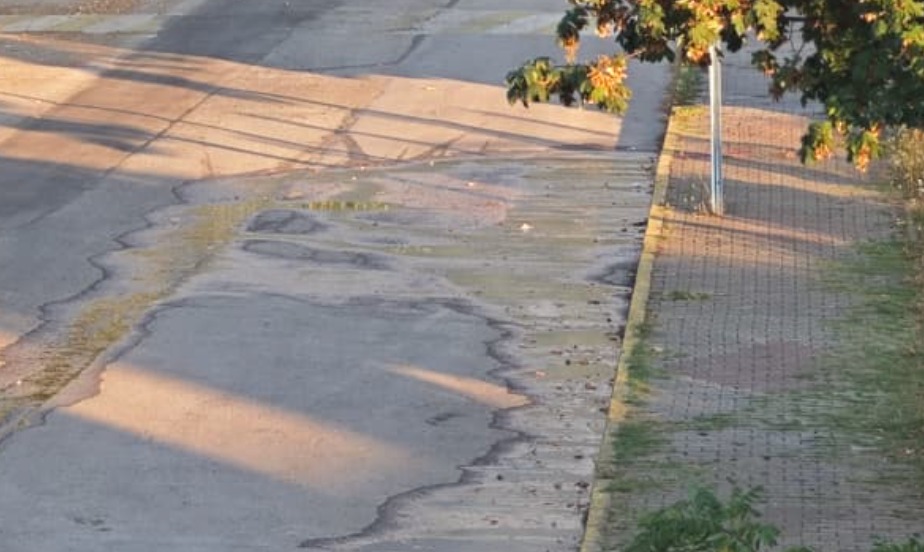 Cumartesi gününden beri su boşa akıyor! Vatandaşın şikayeti var