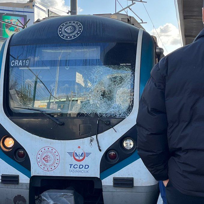 Biri Kocaeli’de! Marmaray’da iki ayrı intihar girişim
