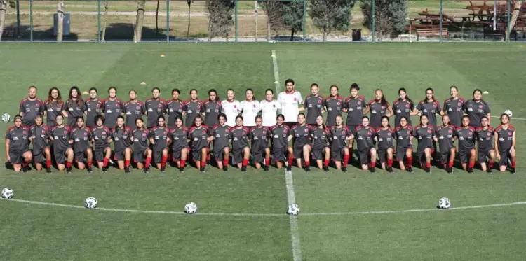 Körfezli Ravza U15 Kız Milli Takımı’nda