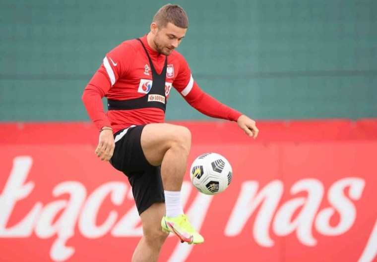 Karol Linetty, Kocaelispor’a Transfer İçin Türkiye’de