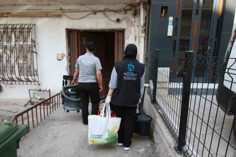 Kocaeli Büyükşehir’den Yedi Ayda 2.288 Ev Temizlik Hizmeti