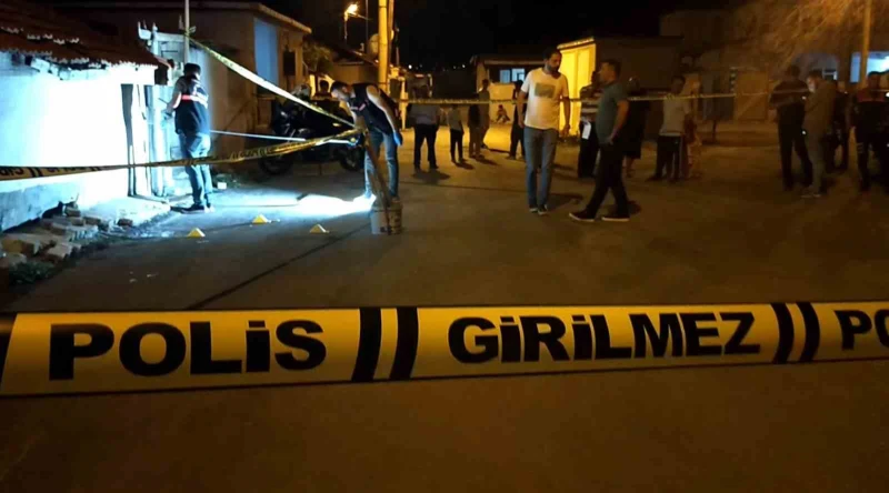 75 Yaşındaki Adam Eşiyle Tartıştıktan Sonra Herkesin Gözü Önünde İntihar Etti