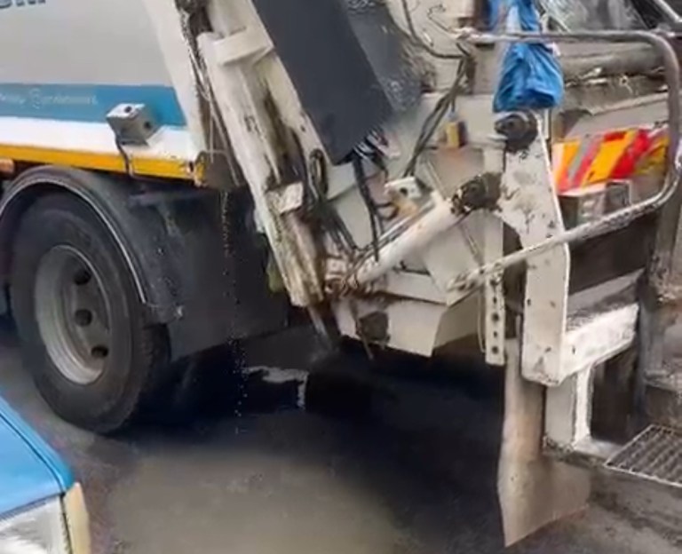 Bu görüntüler ilçe başkanını çileden çıkardı!