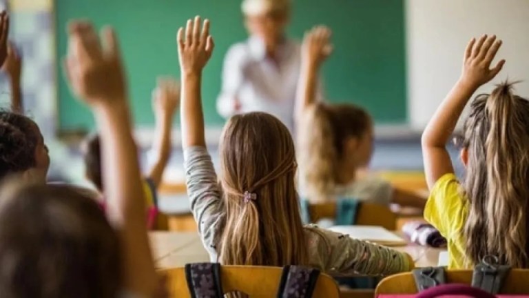 Yaklaşık 20 milyon öğrenci yarın derse başlıyor