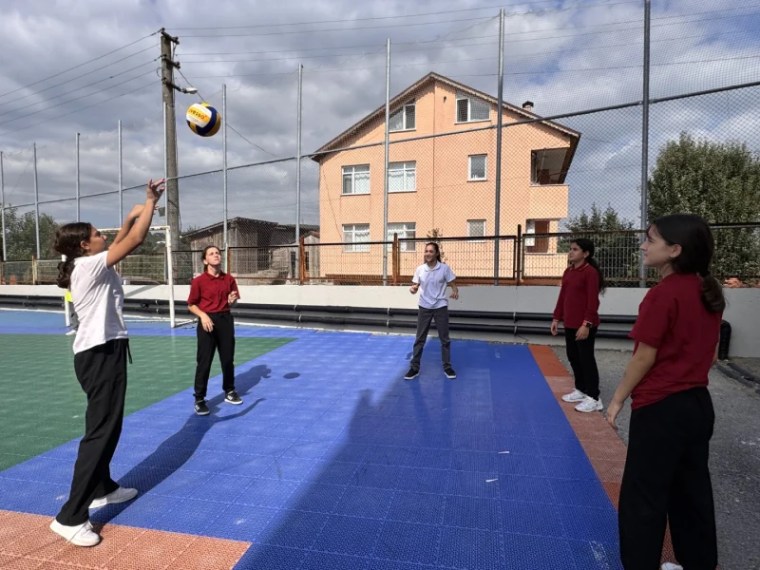 Öğrenciler topladı, ödülü kaptı!