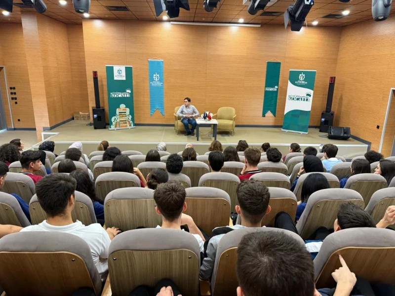 Darıca Kütüphanesi Kitap Fuarı Öncesi Kültürle Buluştu