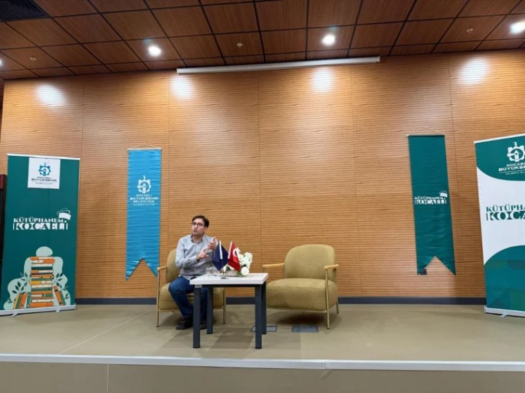 Darıca Kütüphanesi Kitap Fuarı Öncesi Kültürle Buluştu