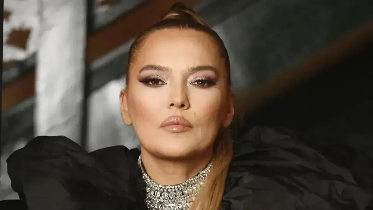 Gölcüklü Demet Akalın’ın çok konuşulan eğitim çıkışı
