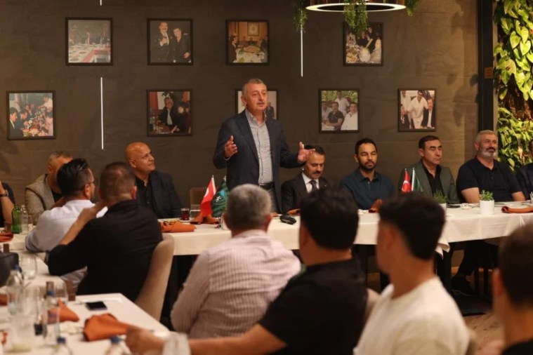 Kocaelisporlu futbolculara moral aşısı