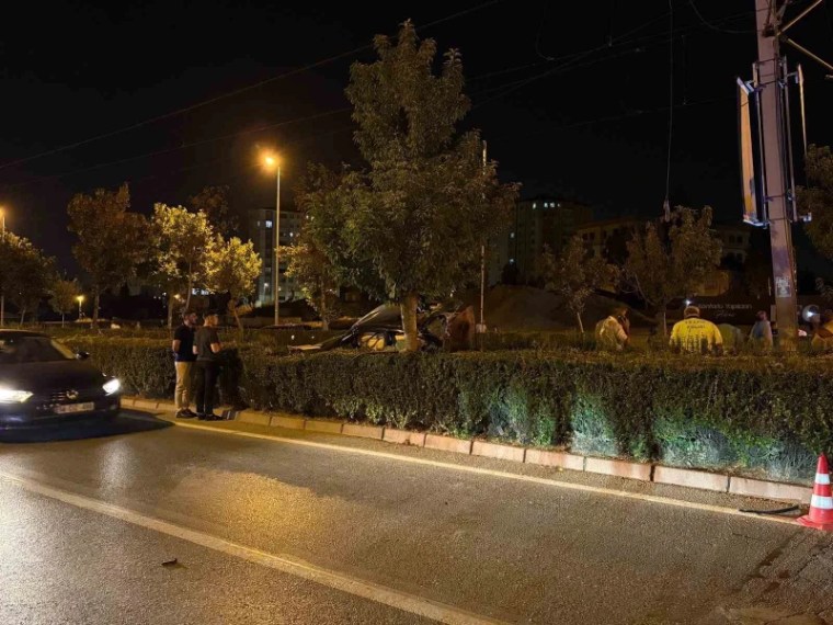 Tramvay Yolunda Feci Kaza: 1 Kişi Hayatını Kaybetti, 1 Yaralı