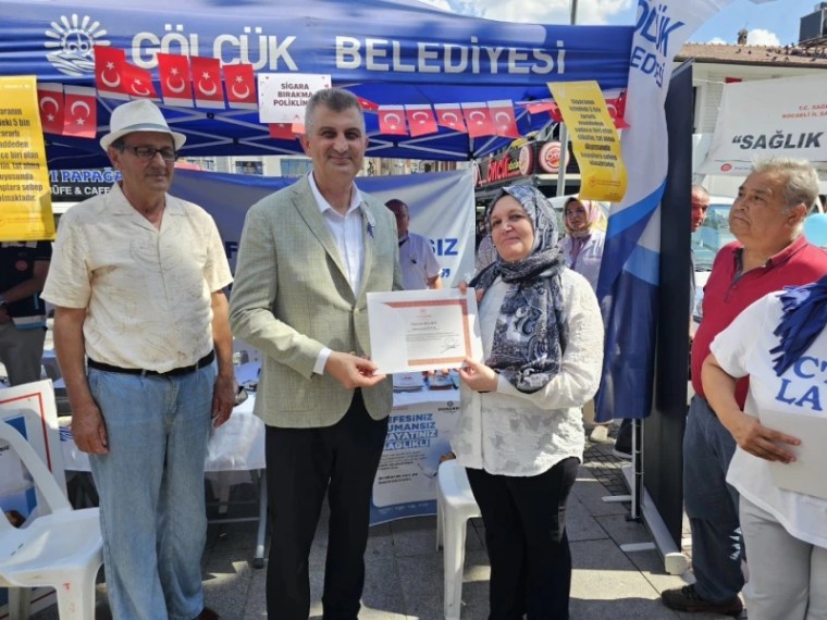 Gölcük’te Sağlık Sokağa Taşındı: Halk Sağlığı Haftası Renkli Görüntülere Sahne Oldu