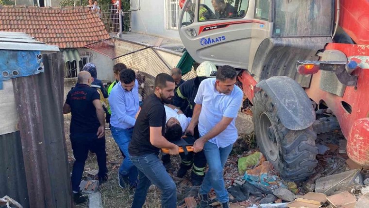 İş makinası kontrolden çıktı! Korku dolu dakikalar