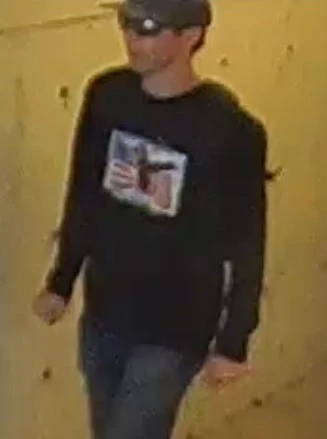 FBI, Charlie Kirk’e Suikast Yapan Şüphelinin Fotoğrafını Yayınladı