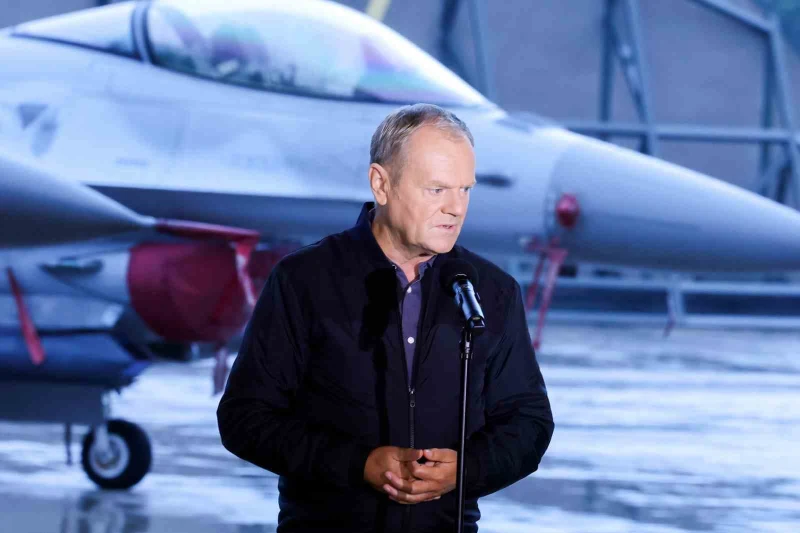 Polonya’da Hükümet Binalarının Üzerinde Uçan Dron Düşürüldü: İki Kişi Gözaltına Alındı
