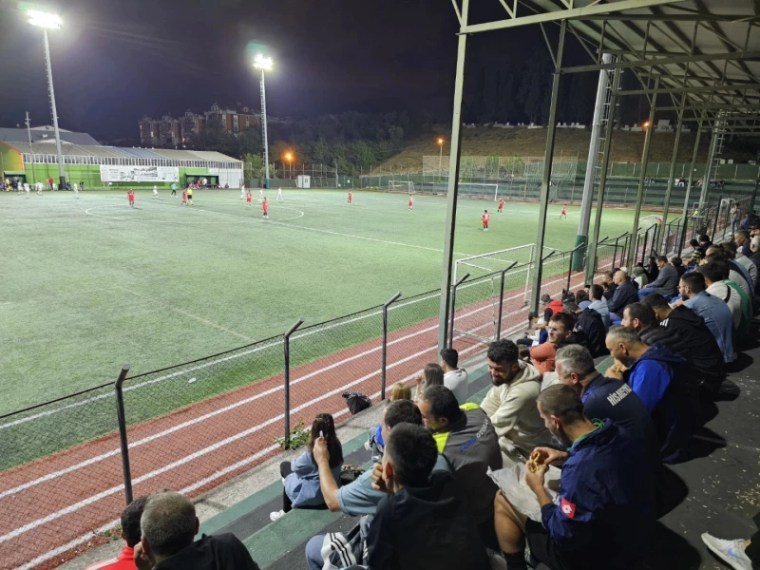 Gölcük Başkanlık Kupası’nda Zafer İhsaniyespor’un