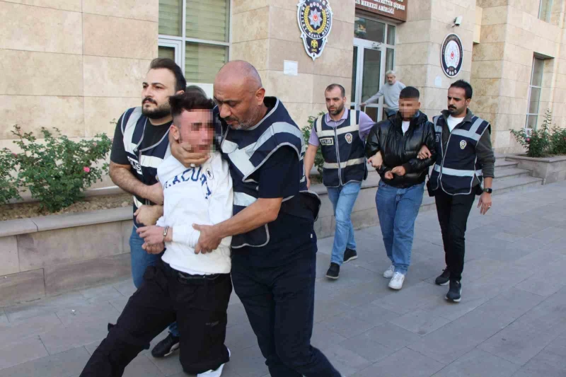 Hem suçlu, hem güçlü hem de utanmaz!