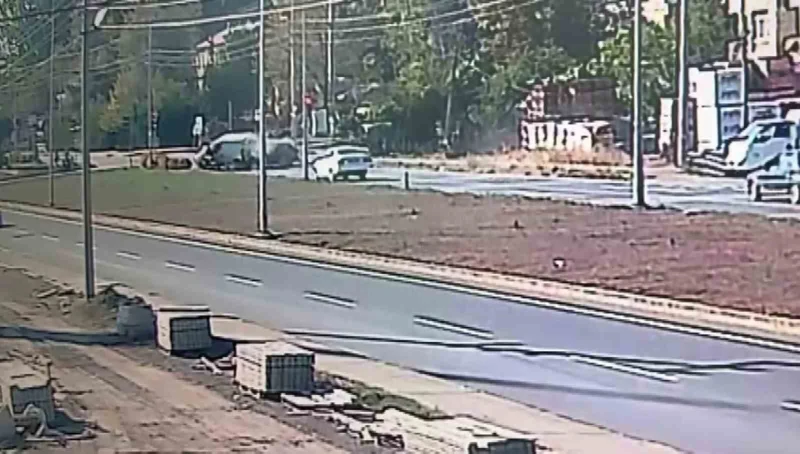 Alkollü sürücü dehşet saçtı! O anlar kamerada
