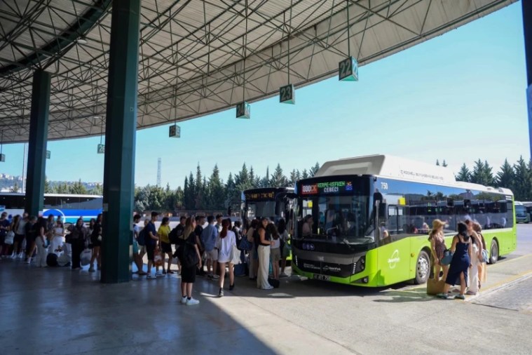 Kocaelililer, Mavi Bayraklı Plajlara 800CK Otobüsüyle Akın Etti