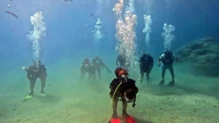 Denizin dibinde namaz kıldılar