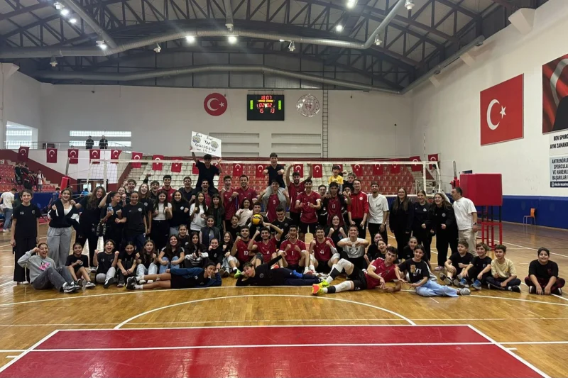 Gölcük Belediyespor Erkek Voleybol Takımı Sezona Zaferle Başladı