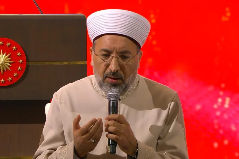 Diyanet’in Cuma Hutbesi: Aile Yapımız Tehdit Altında!