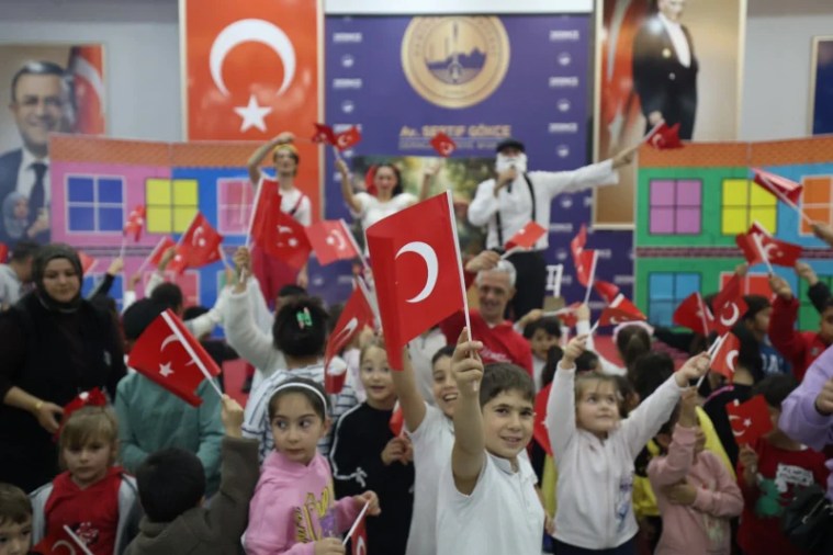 Derince’de Cumhuriyet Coşkusu!