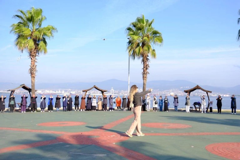 Gölcük’te Anne Şehir ile Sağlık Yürüyüşü!