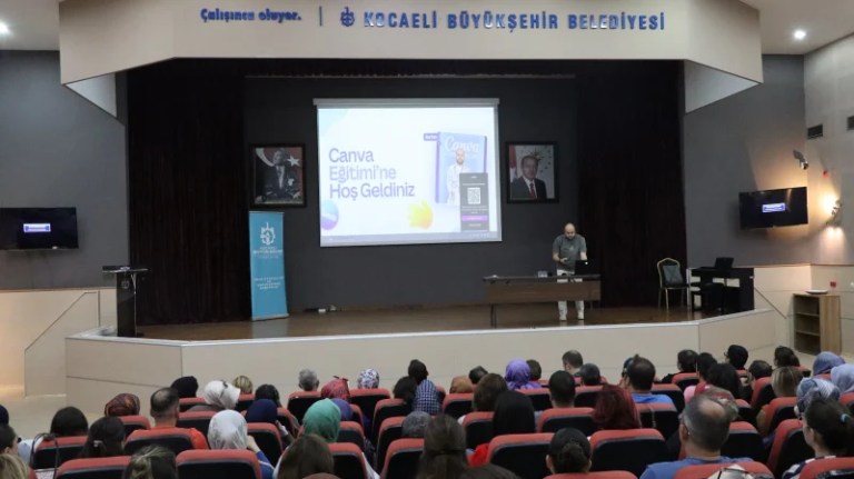 Kocaeli Büyükşehir Personeli Dijital Tasarımda Çağı Yakalıyor