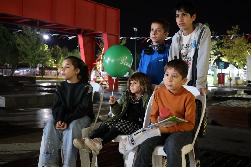 Kocaeli Kitap Fuarı’nda Açık Havada Sinema Heyecanı