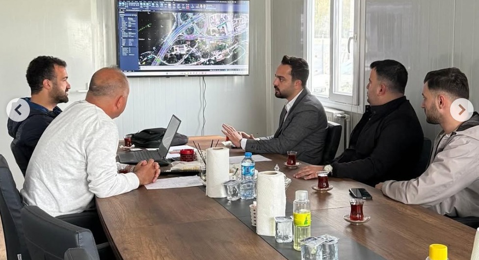 Yerinde gördü, hem eleştirdi hem de teşekkür etti. CHP’li genç meclis üyesi ezber bozdu