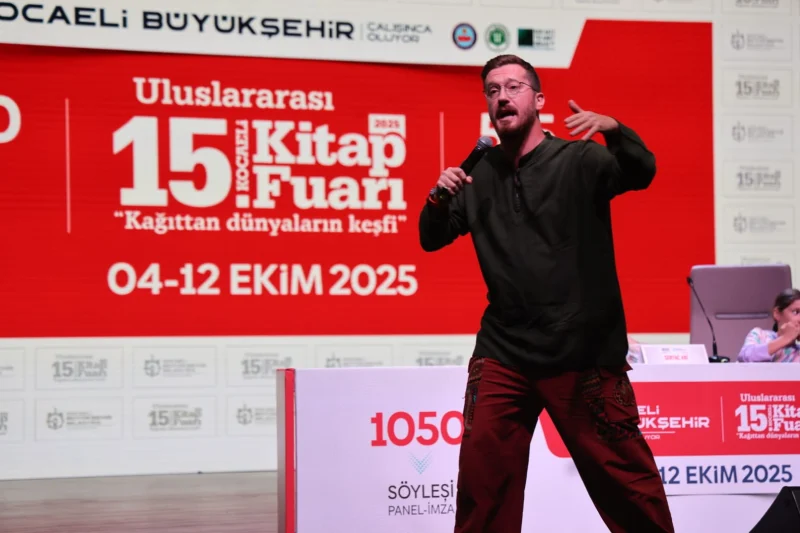 Sertaç Abi’den Kocaeli’de Dijital Dünya ve Zaman Tuzağı Uyarısı