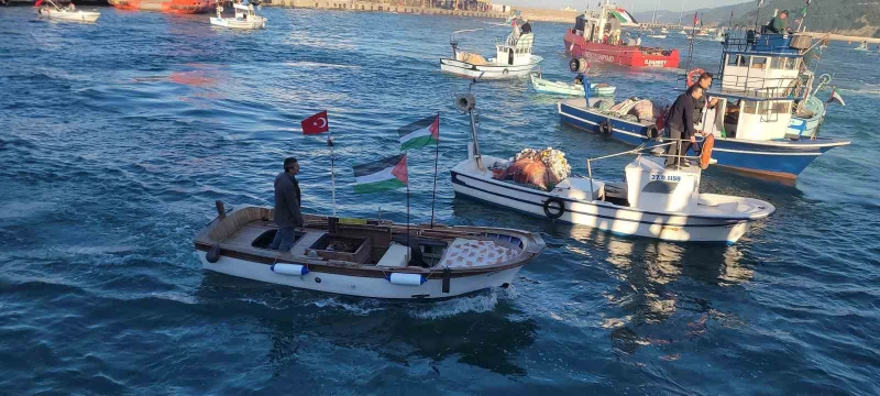 Karadenizli Balıkçılardan Filistin’e Umut: Gazze’ye Destek İçin Denizdeler