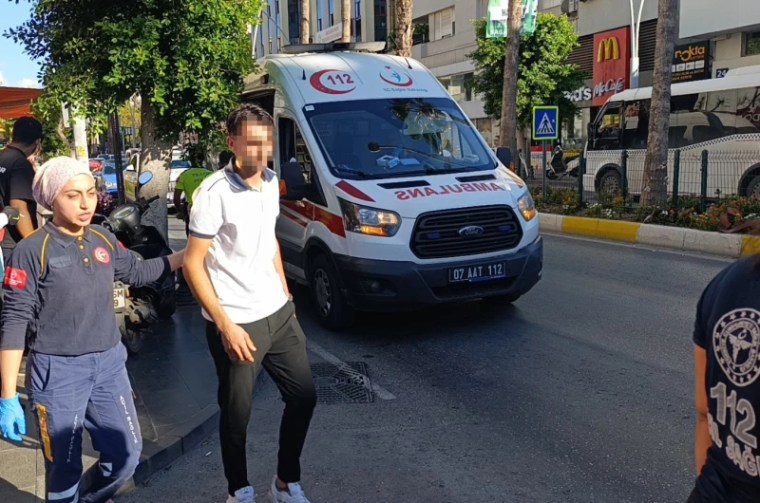 Yaya Geçidinde Korkutan Kaza: O Anlar Kamerada