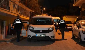 1 ay önce evlendiler. Eşini tüfekle öldürdü, intihar etti