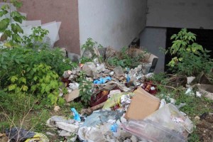 Ceset Şüphesi Korkuttu: Battaniyeden Çöp Çıktı