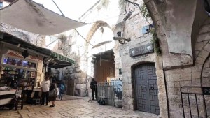 Kudüs’te Mescid-i Aksa’ya Giden Müslümanlar Yoğun Kontrollerle Karşılaşıyor