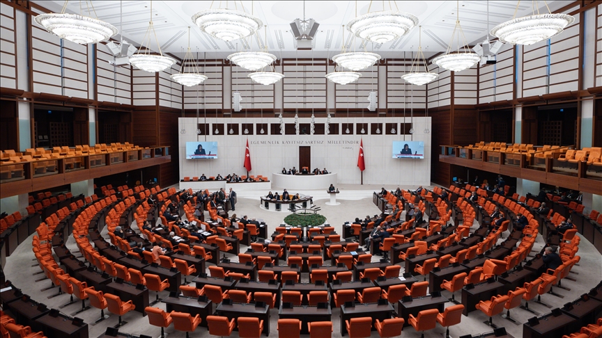 Trafikte yeni dönem: Cezalar katlanıyor, yasa teklifi mecliste