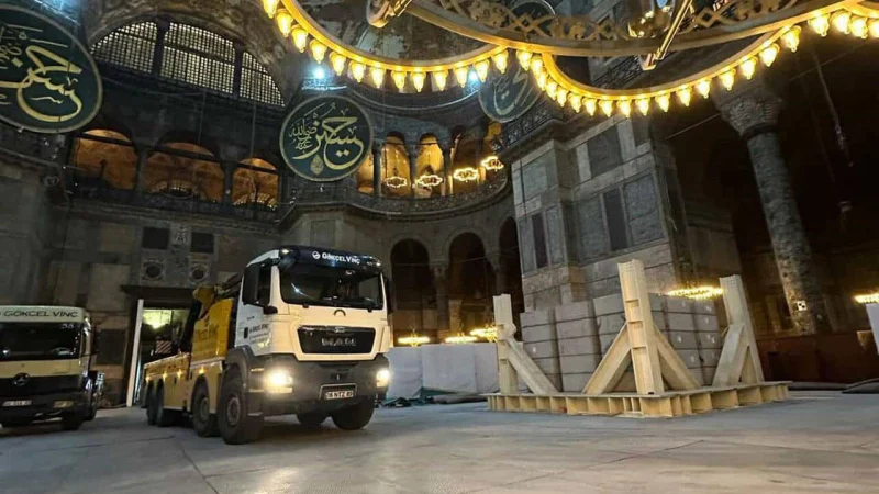 İlber Ortaylı’dan Ayasofya Tepkisi: Çökerse Fatura Türklere!