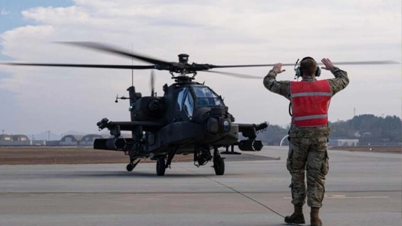 ABD, Boeing ile 4.7 Milyar Dolarlık Apache Helikopteri Sözleşmesi İmzaladı