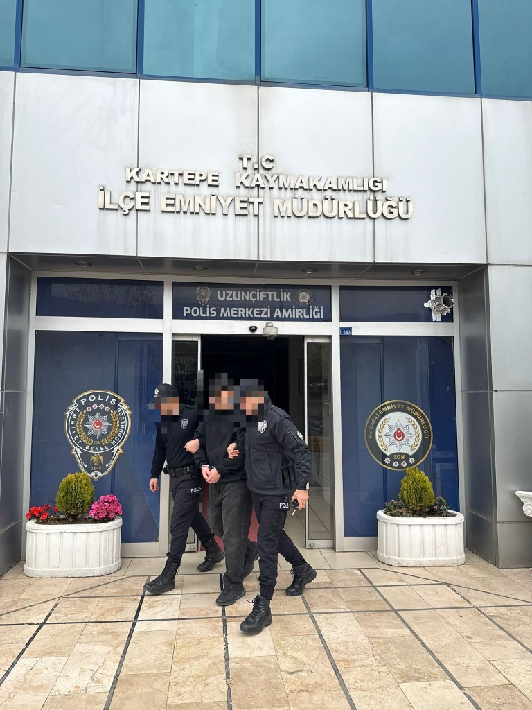 Kocaeli’de 32,7 gram esrarla yakalanan zanlı tutuklandı